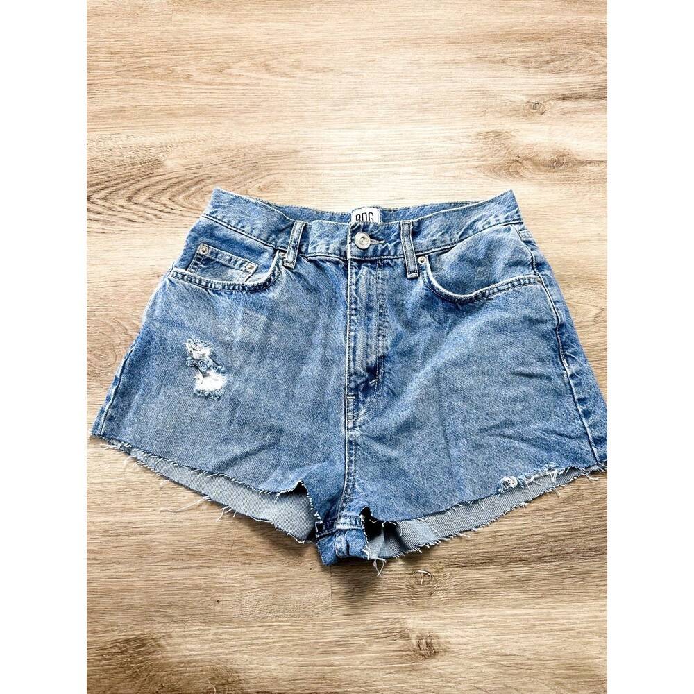 BDG High-Rise Baggy Light Wash Denim Raw Hem Shorts 29 Womens